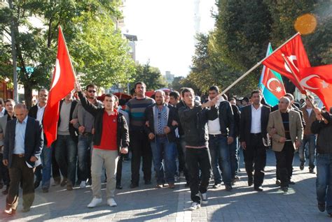 A­z­e­r­b­a­y­c­a­n­­d­a­ ­t­e­r­ö­r­e­ ­t­e­p­k­i­ ­y­ü­r­ü­y­ü­ş­ü­